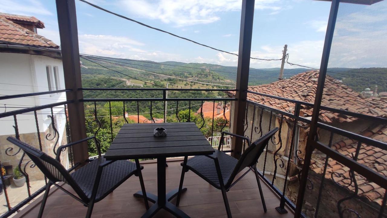 Family House Atanasovi Villa Veliko Turnovo Bagian luar foto