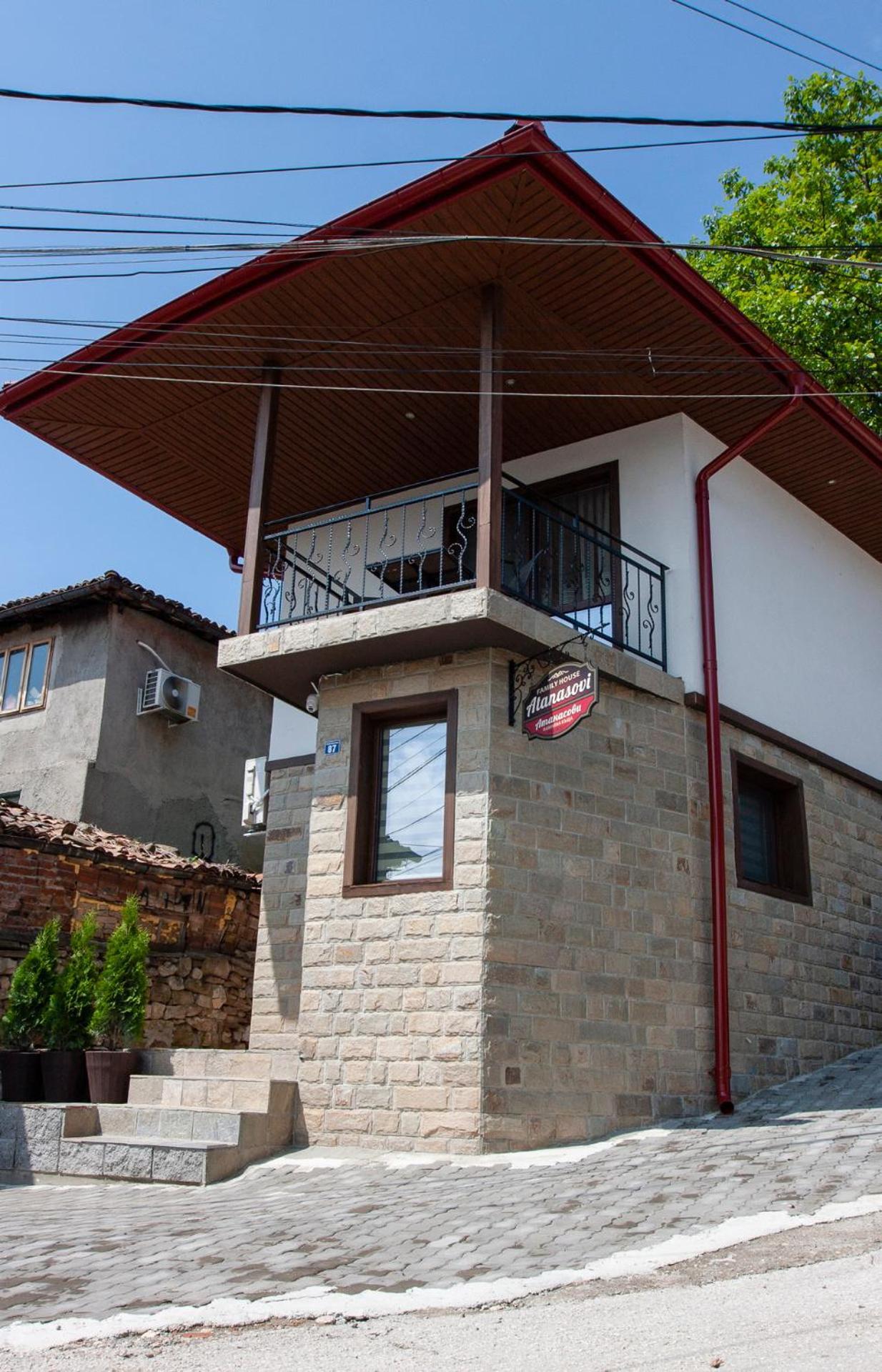 Family House Atanasovi Villa Veliko Turnovo Bagian luar foto